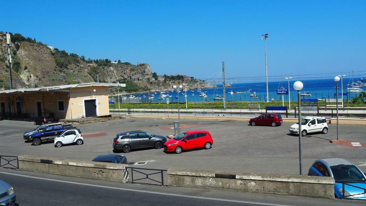 Casa Vacanze Controvento تاورمينا المظهر الخارجي الصورة